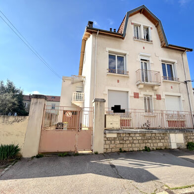 Immeuble  549900 €