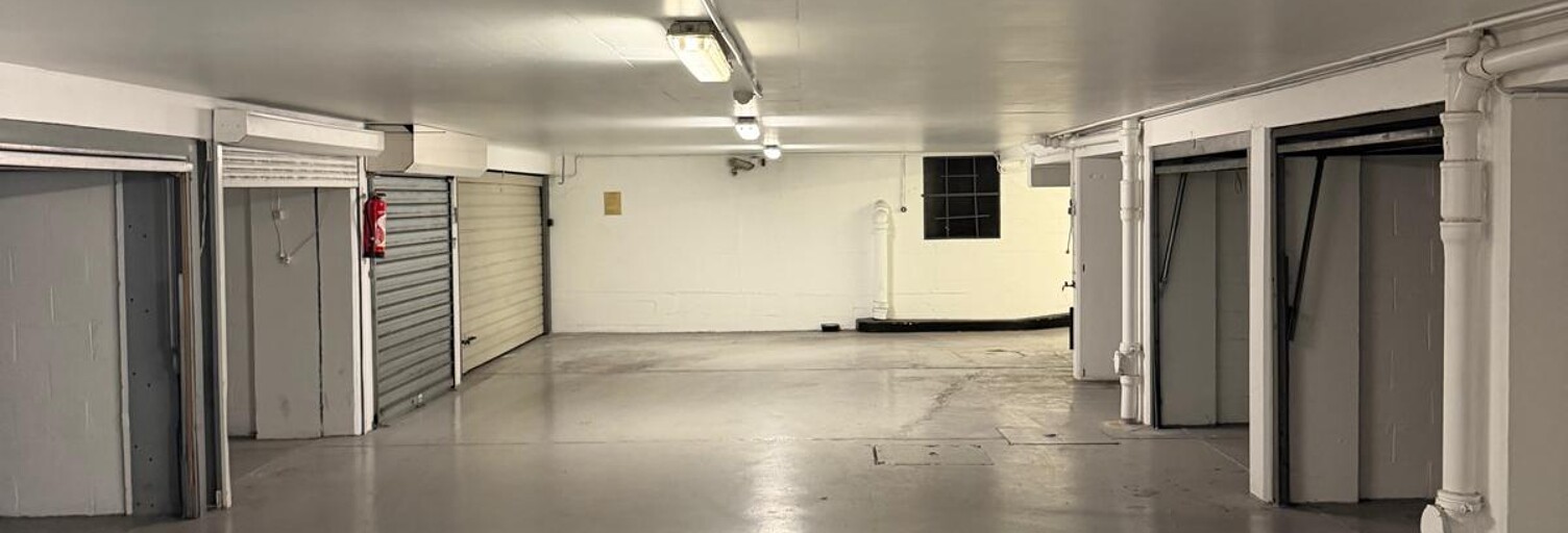 Garage   m² à louer à Paris 16 (75016)
