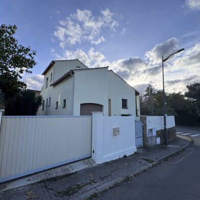 Maison 4 pièces 1300 €