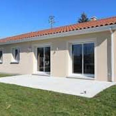 Maison 5 pièces 1020 €