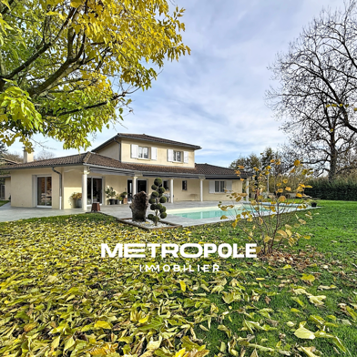 Maison 6 pièces 896000 €