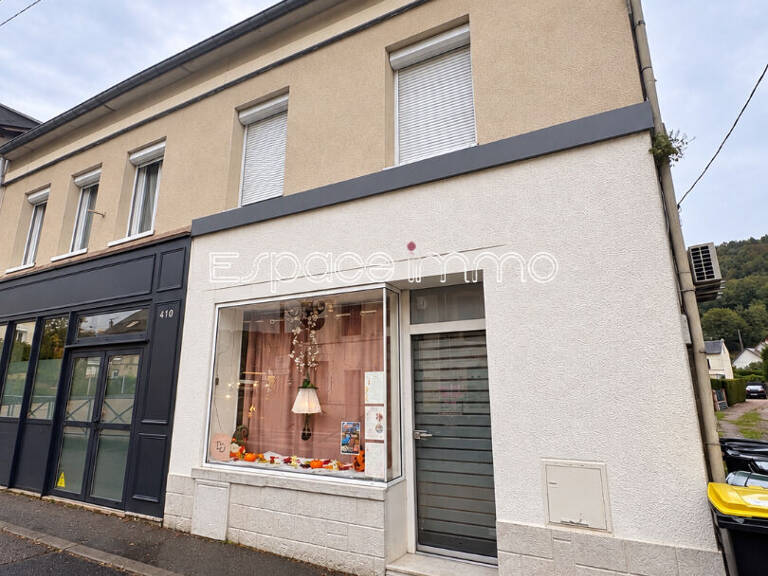 Immeuble de rapport - Hyper centre de Malaunay - Appartement et local commercial — photo 1