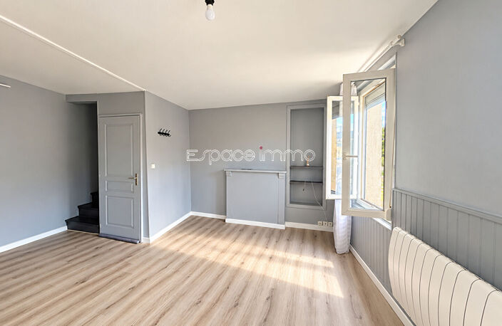 Immeuble de rapport - Hyper centre de Malaunay - Appartement et local commercial — photo 4