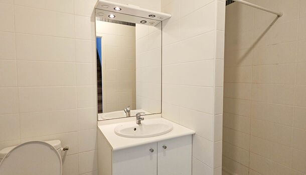 Appartement 3 pièces  à louer Rochelle (La) 17000