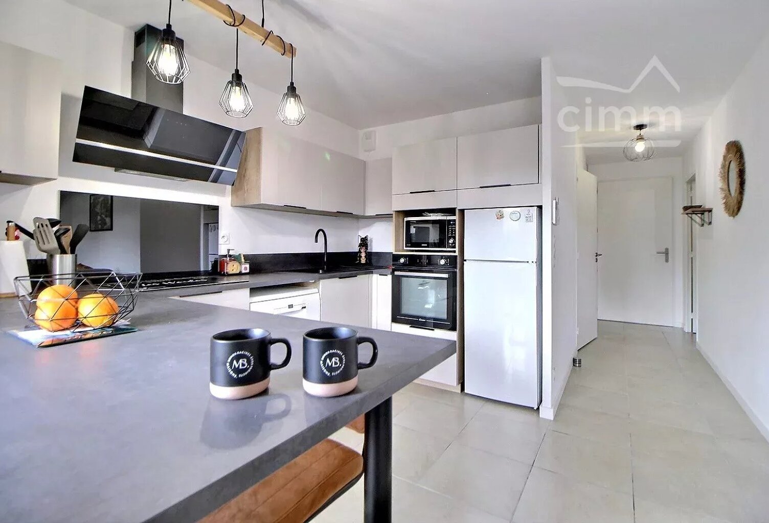 Rez-de-jardin, T2 de 44m² avec terrasse + garage — photo 1