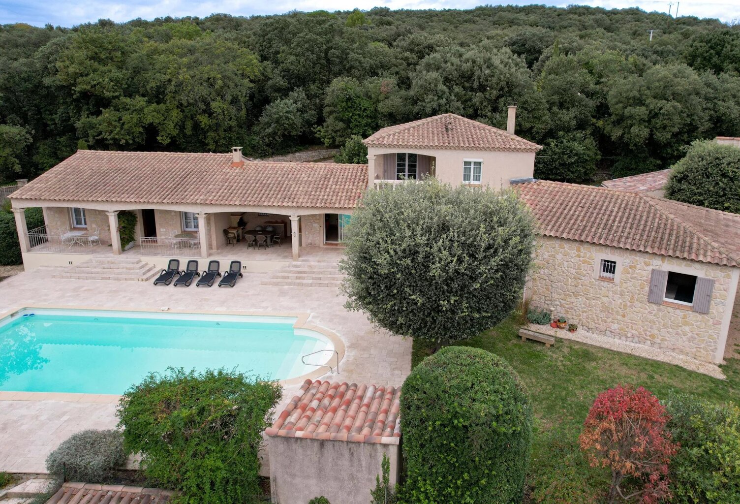 Propriété méridionale de 240 m² avec 2 gîtes et piscine — photo 1