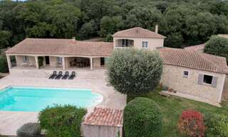 Maison 10 Pièces 243 m² à vendre à Uzès (30700)