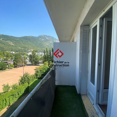 Appartement 3 pièces 723 €