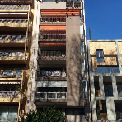 Appartement 3 pièces 880 €