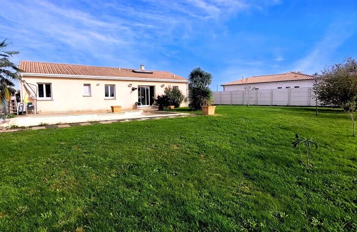 33500 - ARVEYRES - MAISON 4 CHAMBRES 115M² HABITABLES ET 1260M² JARDIN AVEC PISCINE — photo 2