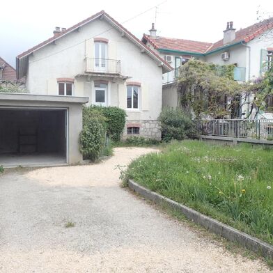 Maison 6 pièces 1258 €