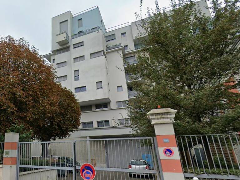 Appartement 3 pièces avec terrasse et place de parking — photo 1