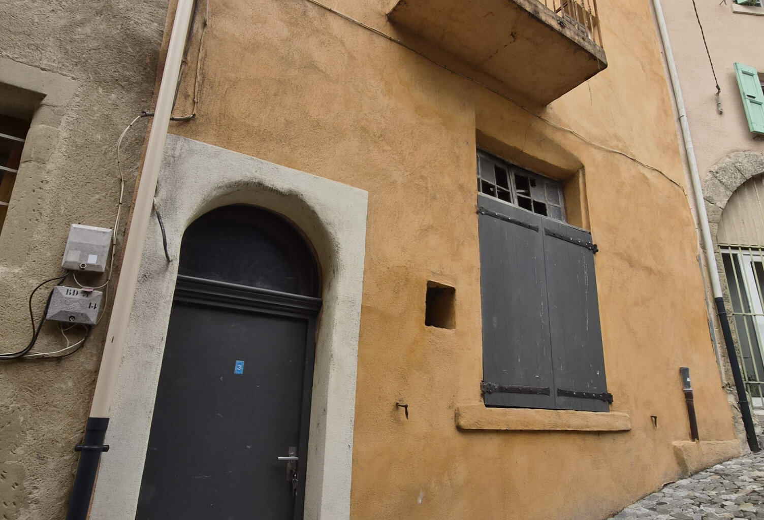 Bel opportunité immeuble de 110m2, centre historique de Roma — photo 1