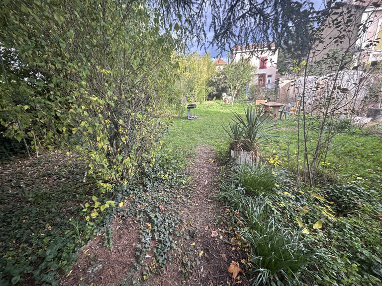 A vendre terrain constructible de 400 m2, centre ville de RO — photo 1