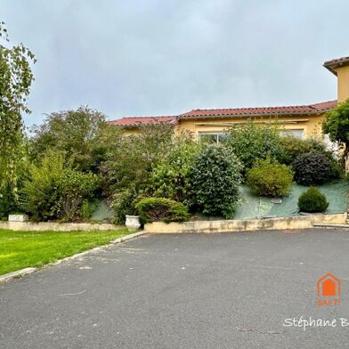 Maison 8 pièces 349000 €