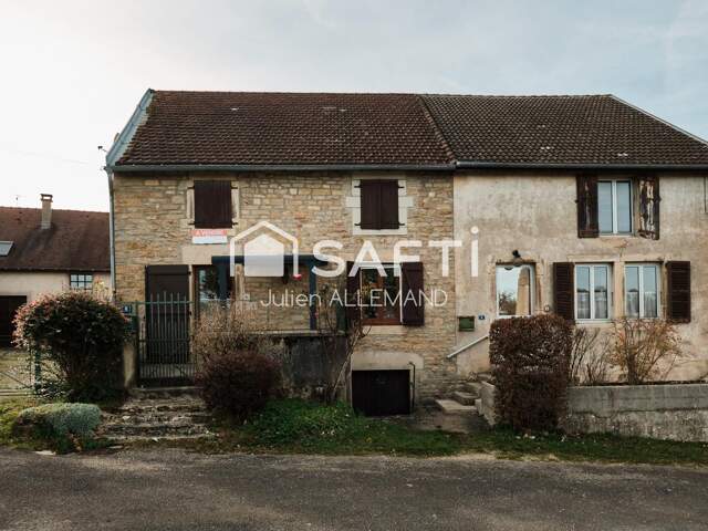 Maison de ville avec vue dégagée. — photo du bien