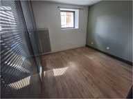 Local commercial — photo 2