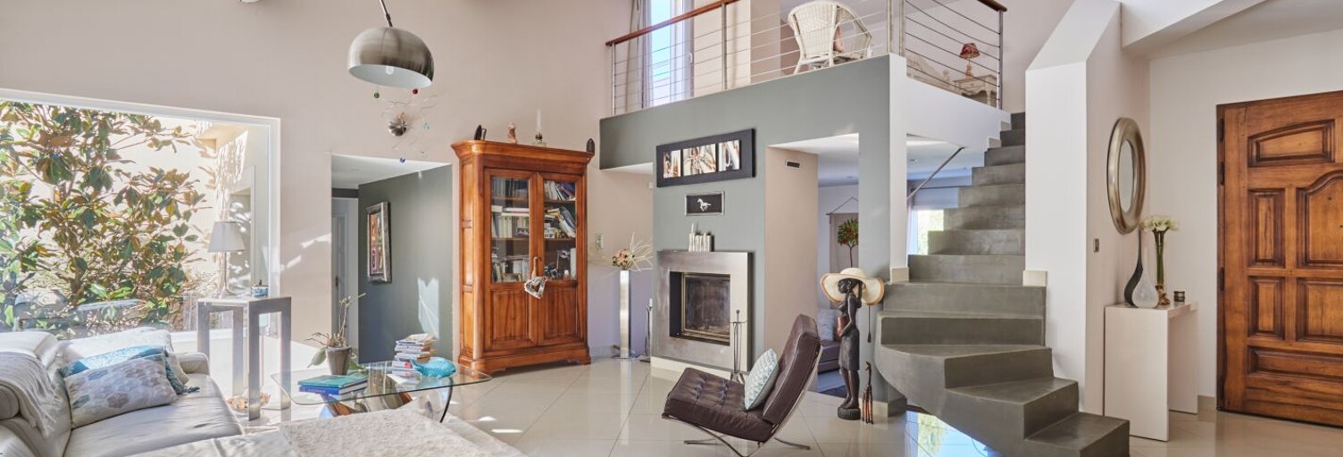 Maison 6 Pièces 220 m² à vendre à Simiane-Collongue (13109)