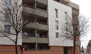 Garage   m² à louer à Nîmes (30900)