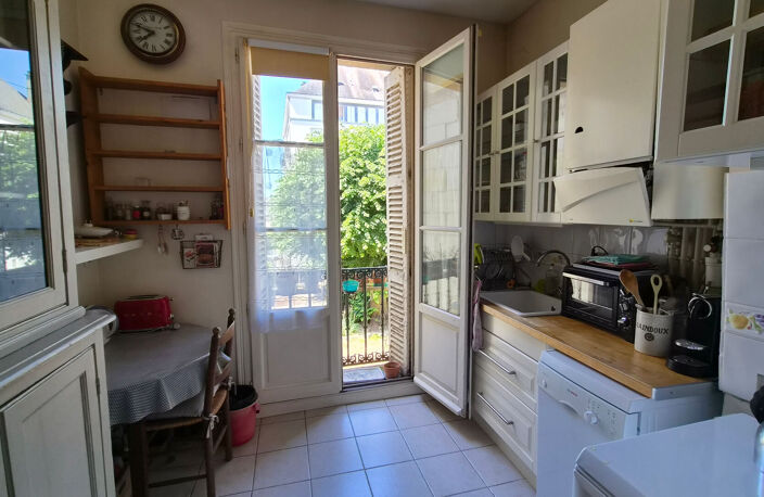 Appartement T5 - 128.57 m² - TOURS — photo 3