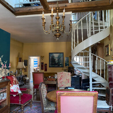 Appartement 5 pièces 299980 €