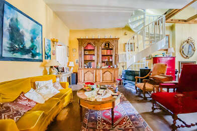 Appartement 5 pièces 299980 €