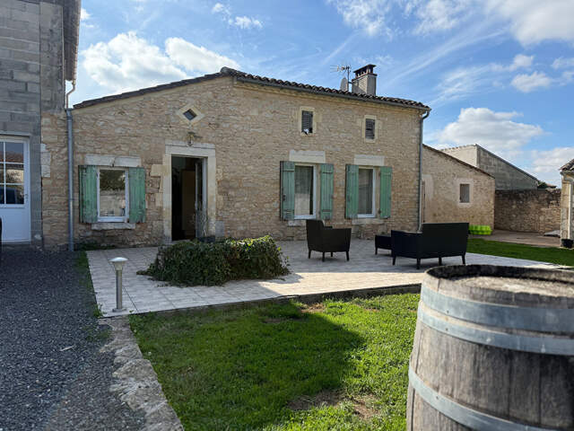 MAISON 6 CHAMBRES ET DÉPENDANCES, JARDIN, GÎTE POSSIBLE — photo du bien