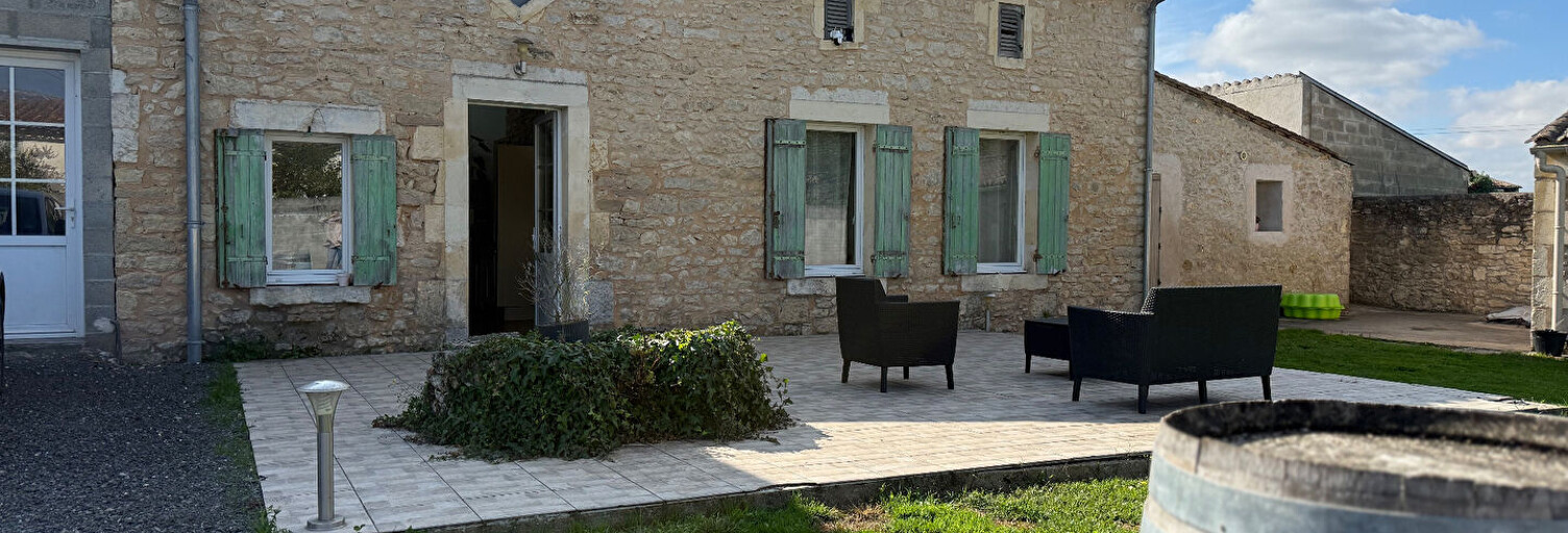 Maison 9 Pièces 368 m² à vendre à Saint-Ciers-sur-Gironde (33820)