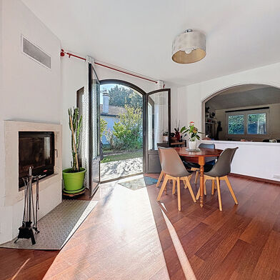 Maison 3 pièces 392200 €