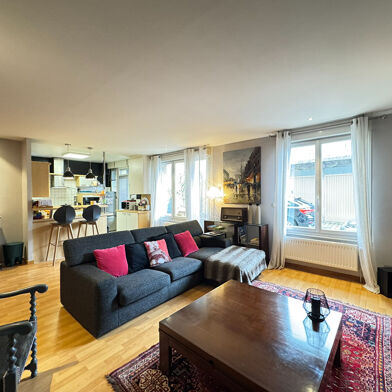 Appartement 6 pièces 1350 €