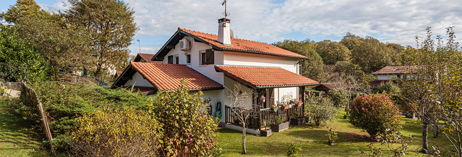 Maison 5 Pièces 115 m² à vendre à Saint-Pée-sur-Nivelle (64310)