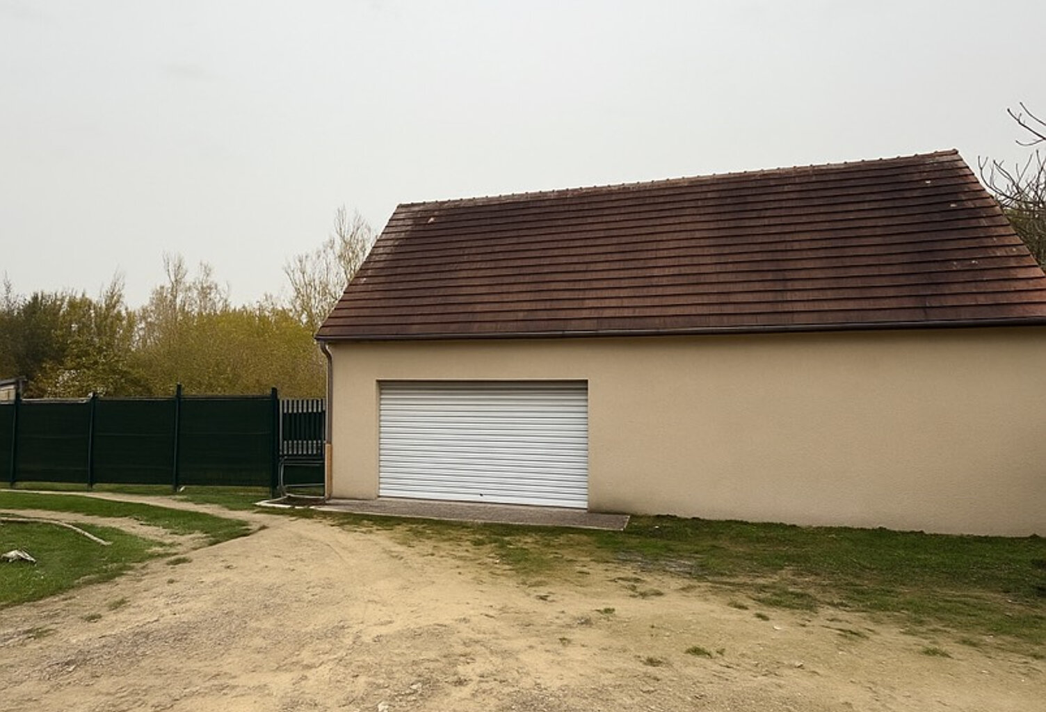 Local de stockage PONTPOINT — photo 1