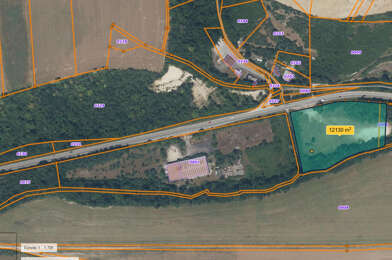 Terrain  528000 €
