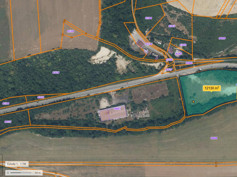 AUXERRE - TERRAIN CONSTRUCTIBLE DE  12.220M² - AXE A6 SUD - LIAISON SUD — photo 1
