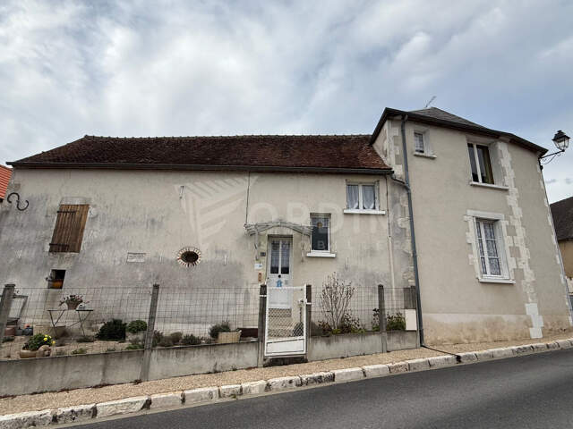 Maison de ville 118 m², commerces à pied, charme et potentiel — photo du bien