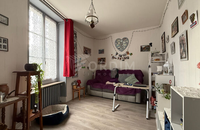 Maison de ville 118 m², commerces à pied, charme et potentiel — photo 4