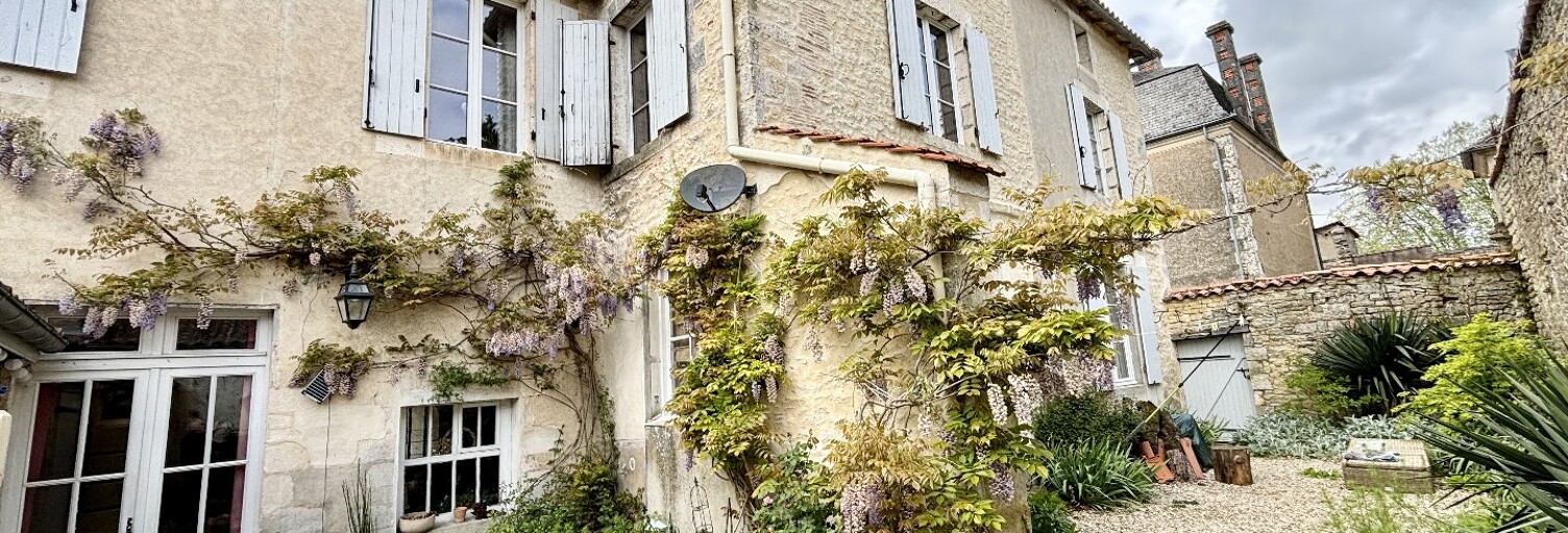 Maison 10 Pièces 295 m² à vendre à Ruffec (16700)