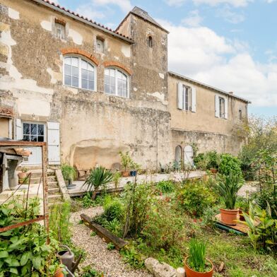 Maison 10 pièces 349900 €