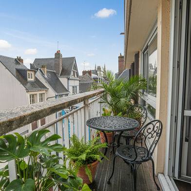 Appartement 3 pièces 745 €