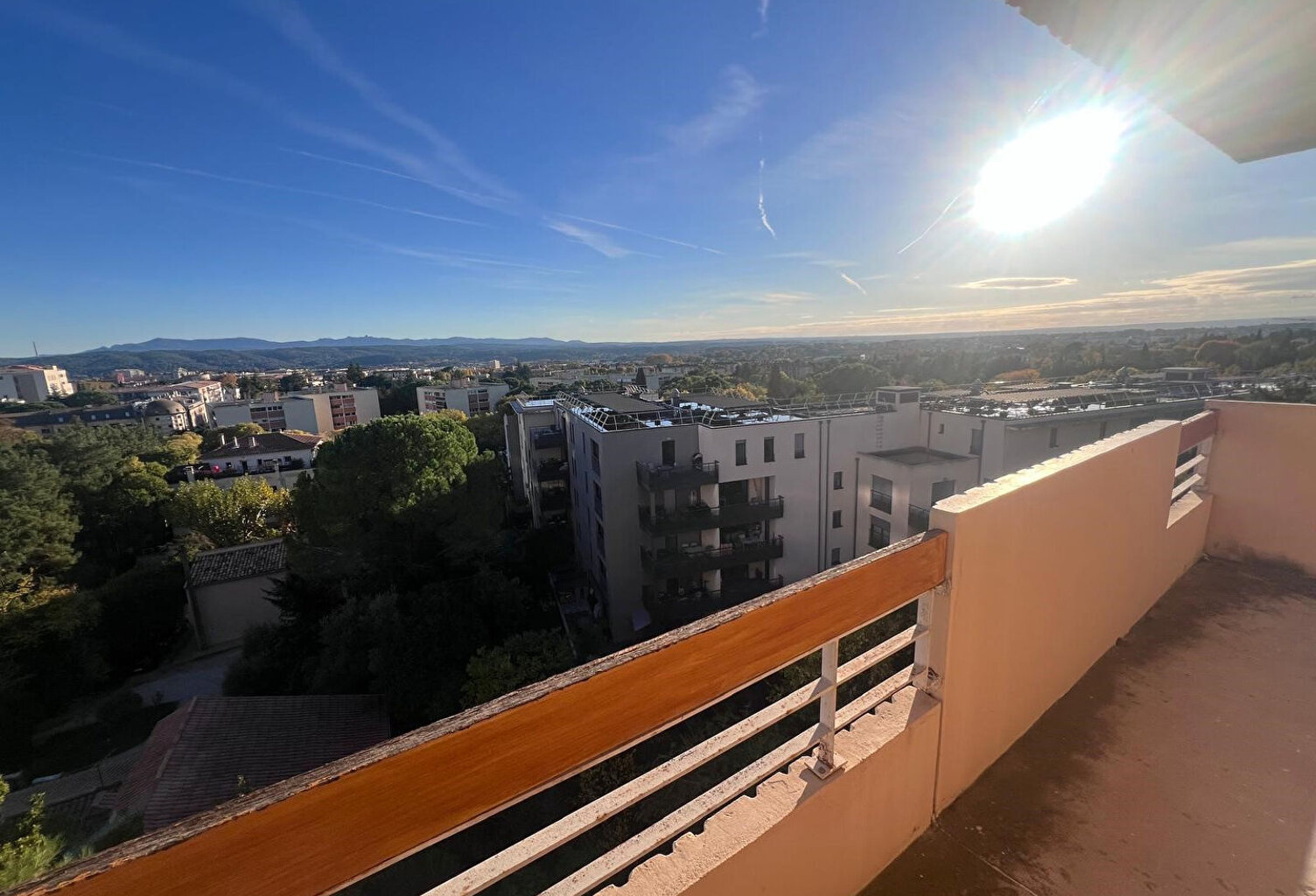 Appartement Aix En Provence 4 pièce(s) 87 m2 ascenseur et balcon — photo 1