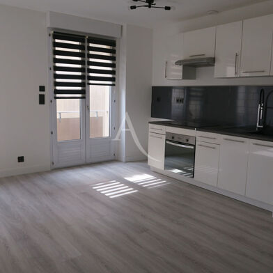 Appartement 3 pièces 775 €