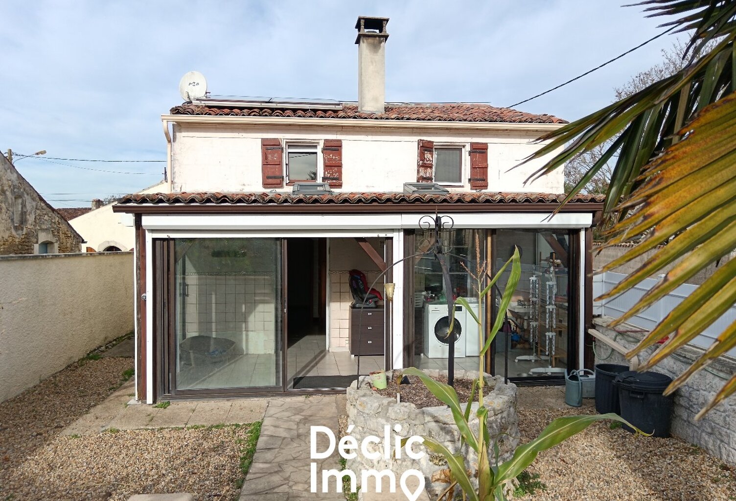 MAISON AVEC STUDIO ET DEPENDANCES — photo 1