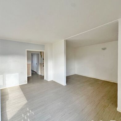 Appartement 4 pièces 150000 €