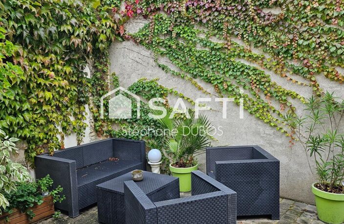CHARMANTE MAISON DE VILLE  AVEC SA TERRASSE SANS VIS-A-VIS — photo 3