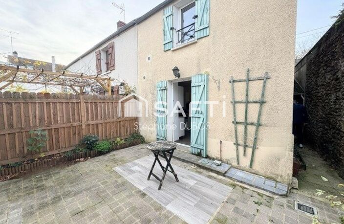 CHARMANTE MAISON DE VILLE  AVEC SA TERRASSE SANS VIS-A-VIS — photo 4