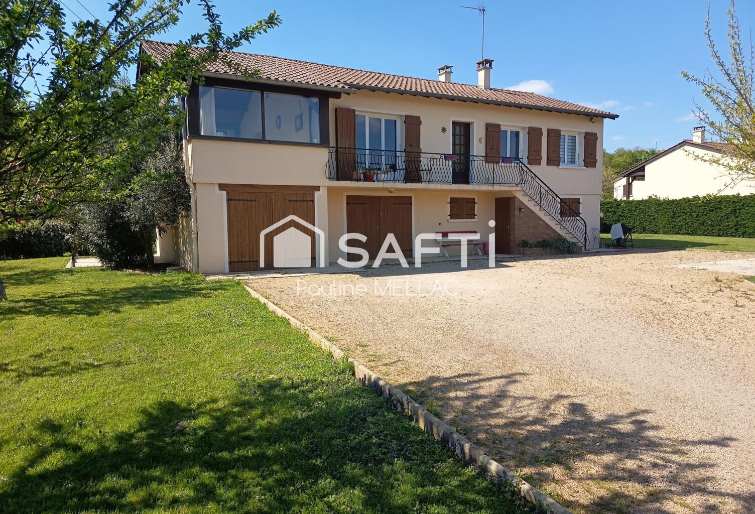 Maison individuelle idéalement située sur la commune de Sennece les Mâcon sur un terrain de 1600m2 — photo 1
