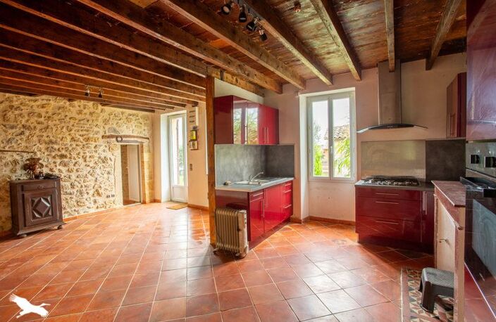 Maison en pierre de 4 pièces principales — photo 3
