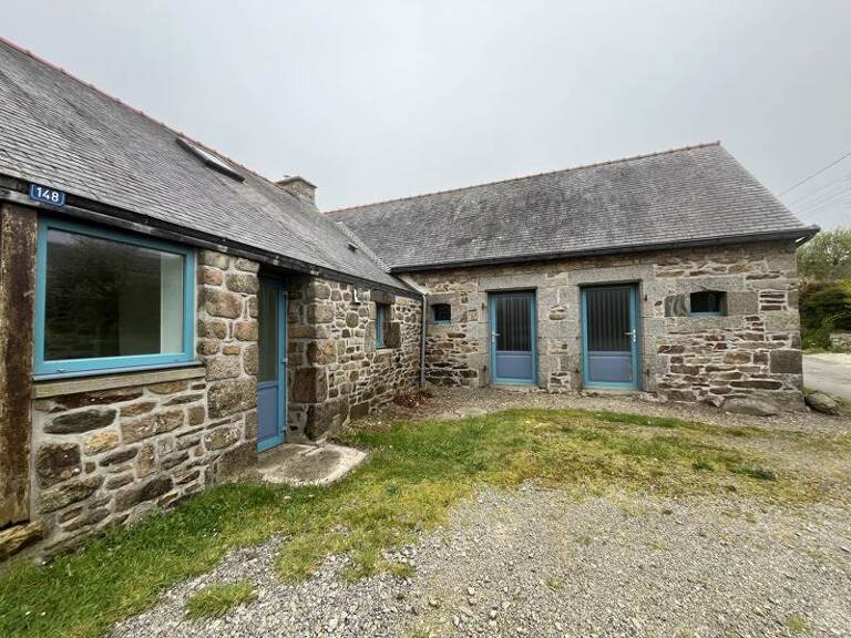 Maison en pierre de 4 pièces principales — photo 1