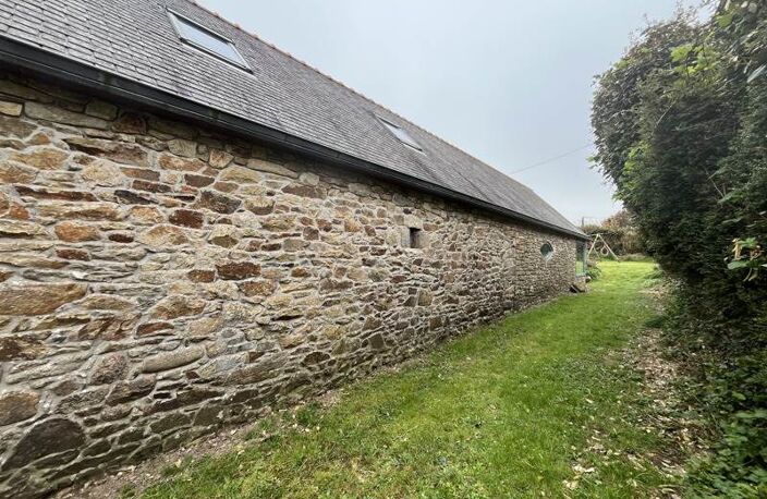 Maison en pierre de 4 pièces principales — photo 2