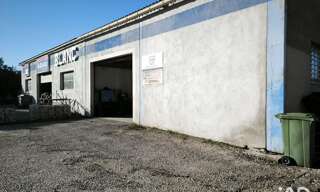 Commerce  215 m² à vendre à Sorgues (84700)